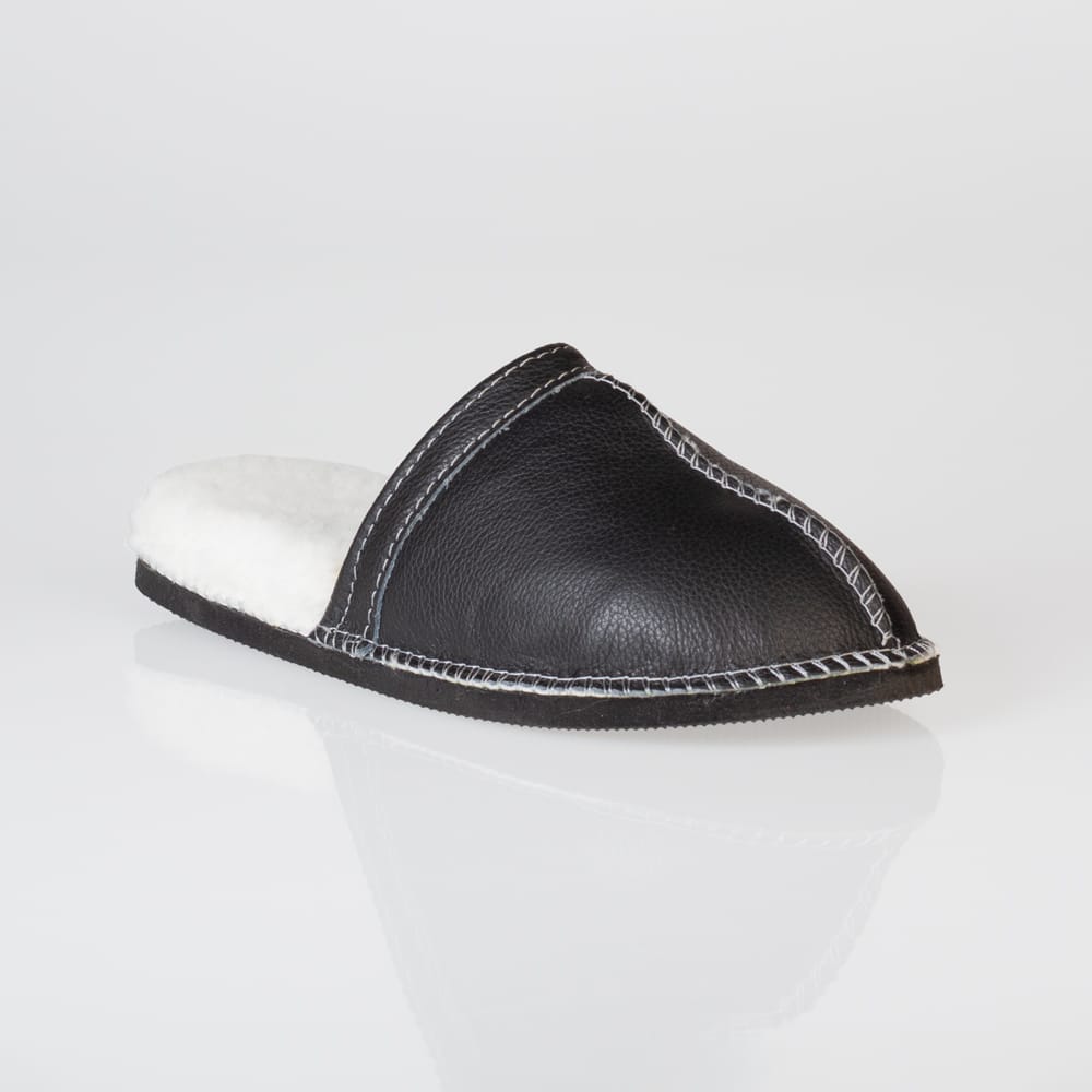 In-Step Black Men’s Sheepskin Slippers, handcrafted with sheepskin lining and leather for cosy, fluff-free indoor warmth.